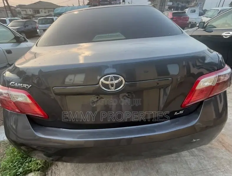 Toyota Camry LE 4dr Sedan (2.4L 4cyl 5A) 2008 Gray