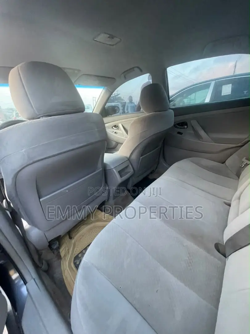 Toyota Camry LE 4dr Sedan (2.4L 4cyl 5A) 2008 Gray