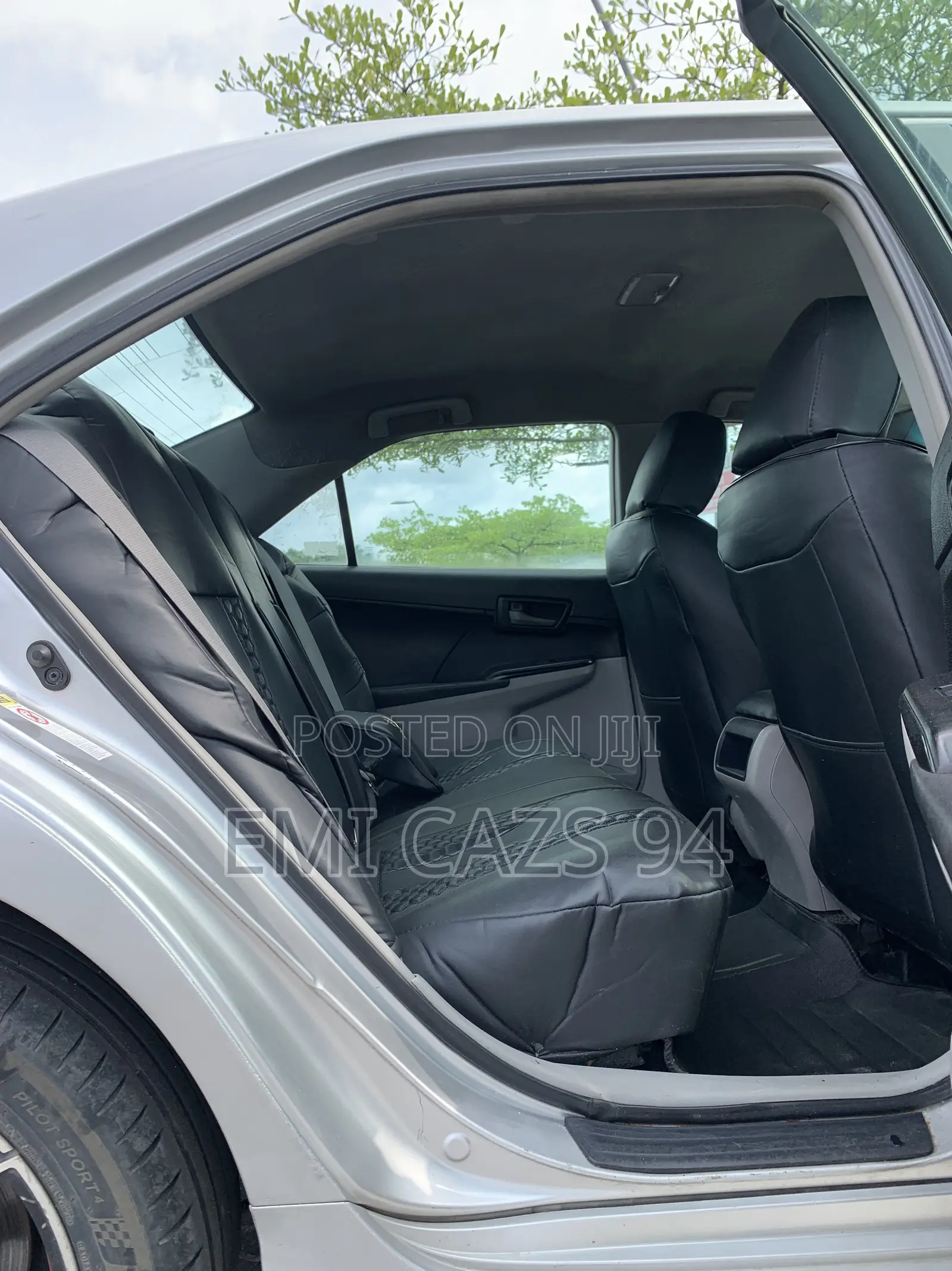 Toyota Camry LE 4dr Sedan (2.5L 4cyl 6A) 2012 Silver