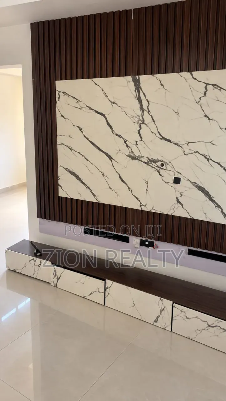 2bdrm Apartment in Royal Garden Estate, Lakowe for rent