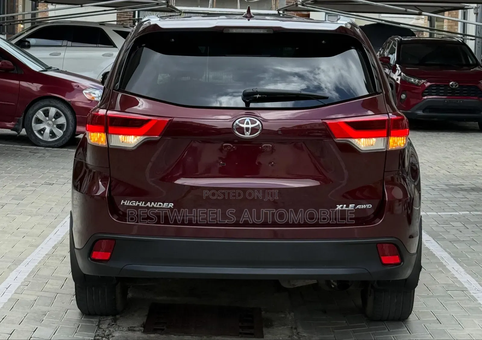 Toyota Highlander XLE V6 4x4 (3.5L 6cyl 6A) 2016 Burgundy