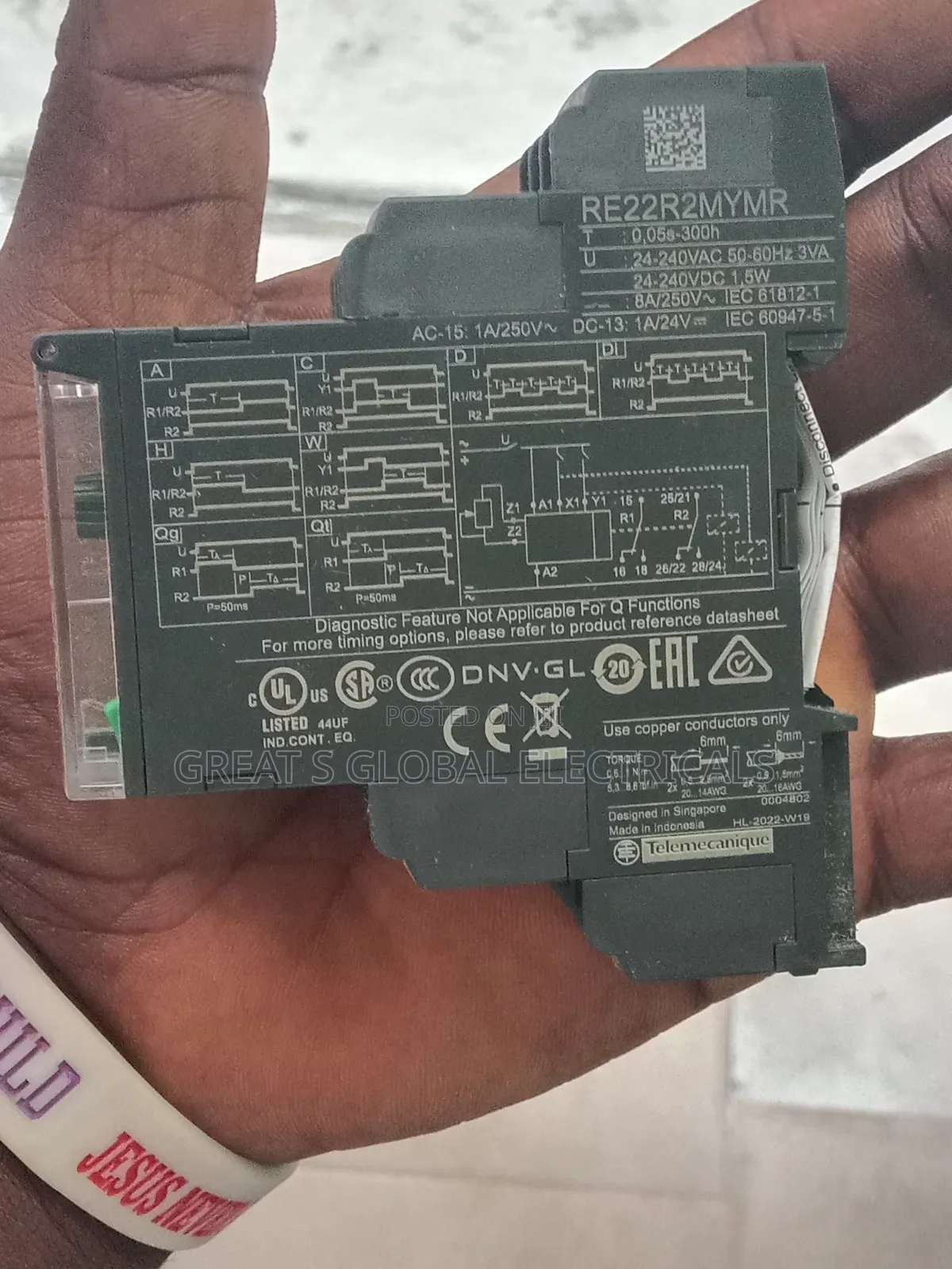 Schneider Electric RE22R2MYMR Multifunction Timer Relay 24–240V AC/DC