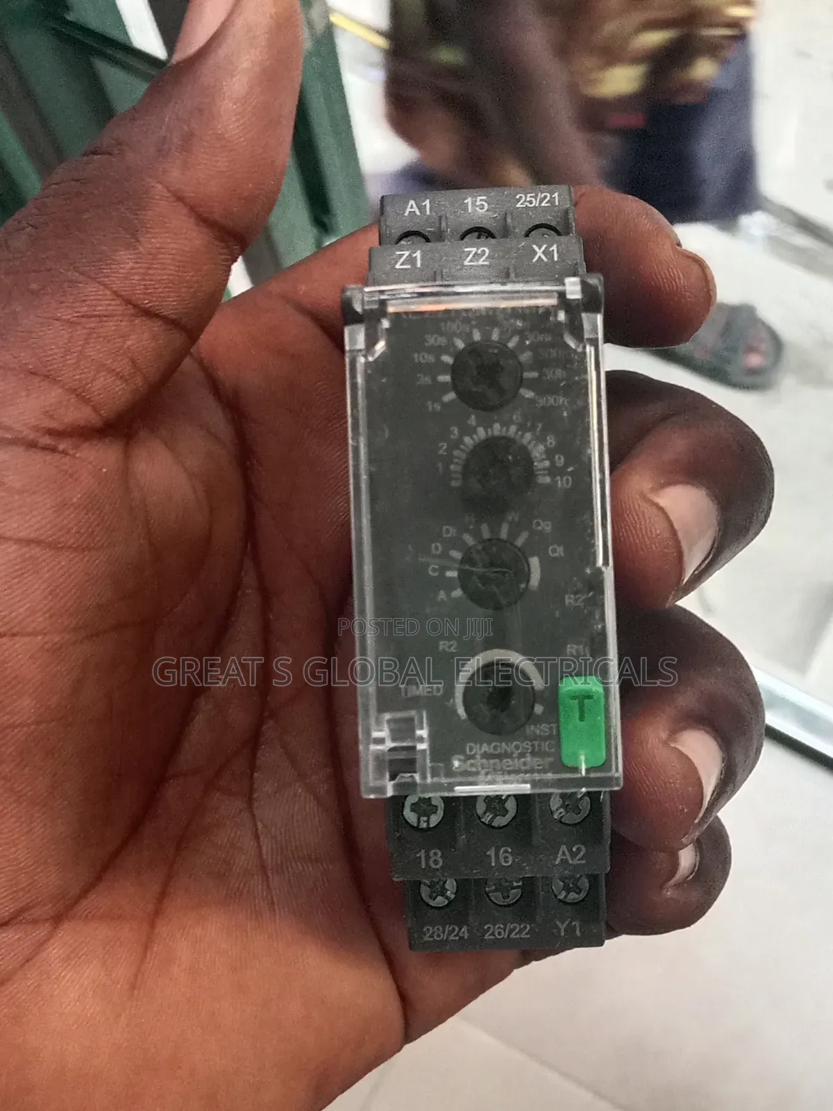 Schneider Electric RE22R2MYMR Multifunction Timer Relay 24–240V AC/DC