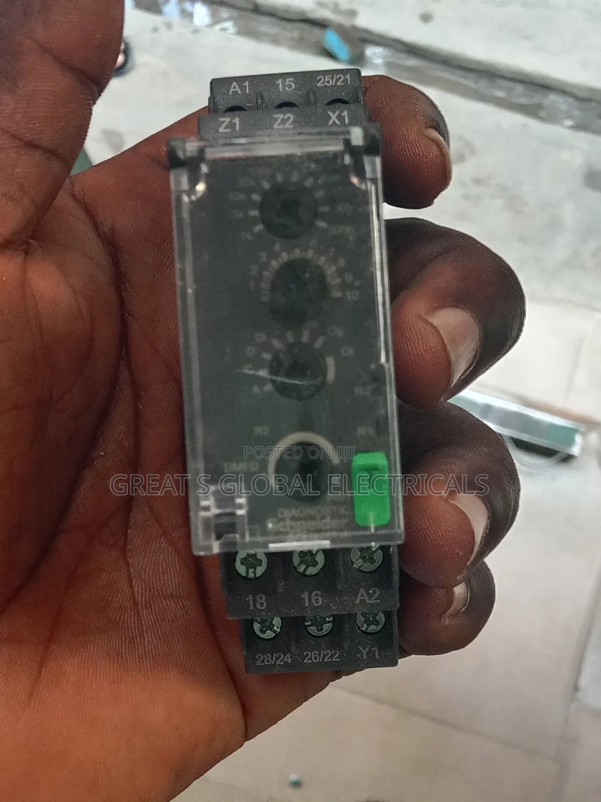 Schneider Electric RE22R2MYMR Multifunction Timer Relay 24–240V AC/DC
