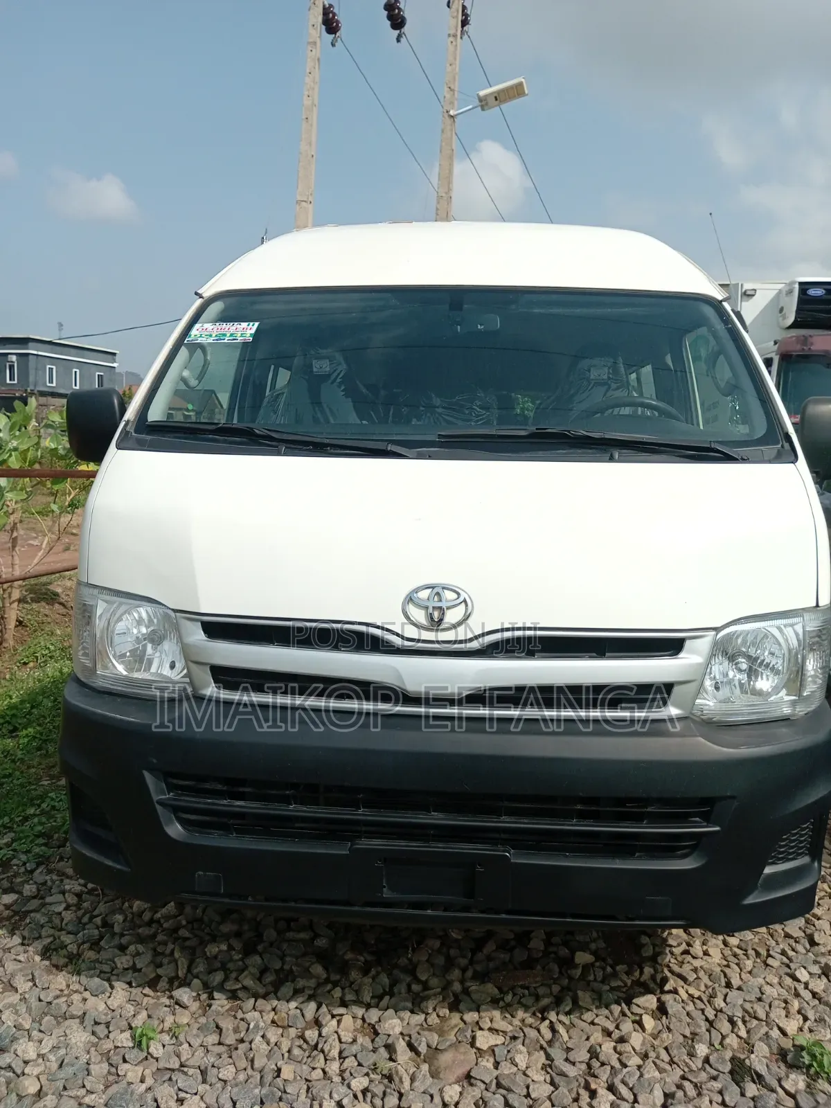 Toyota HiAce 2012 White