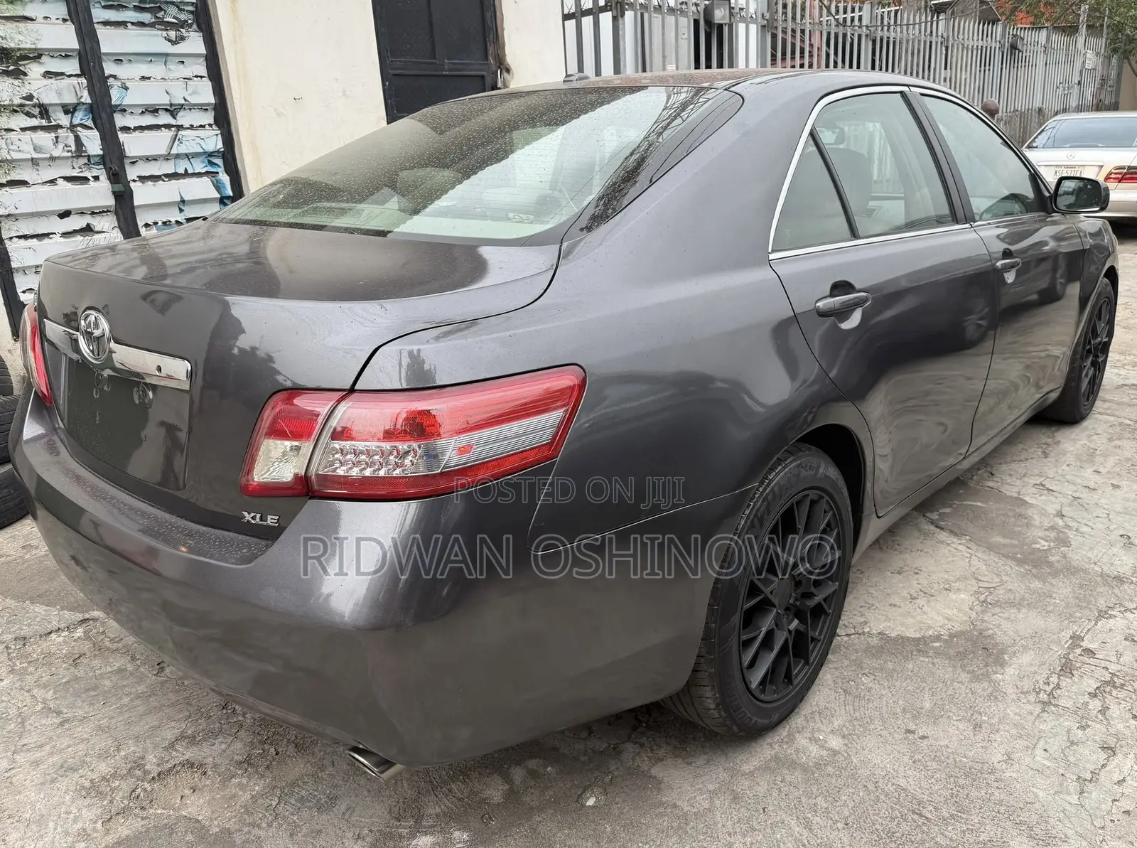 Toyota Camry XLE V6 4dr Sedan (3.5L 6cyl 6AM) 2010 Gray