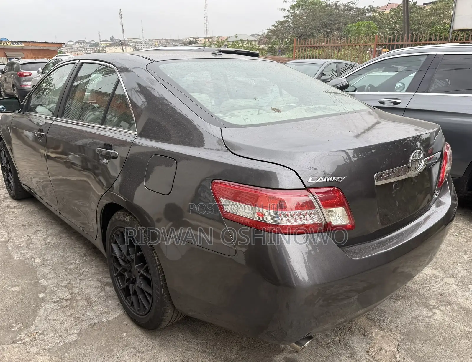 Toyota Camry XLE V6 4dr Sedan (3.5L 6cyl 6AM) 2010 Gray