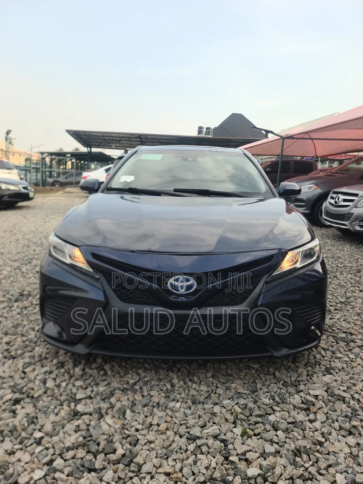 Toyota Camry SE (2.5L 4cyl 8A) 2019 Blue