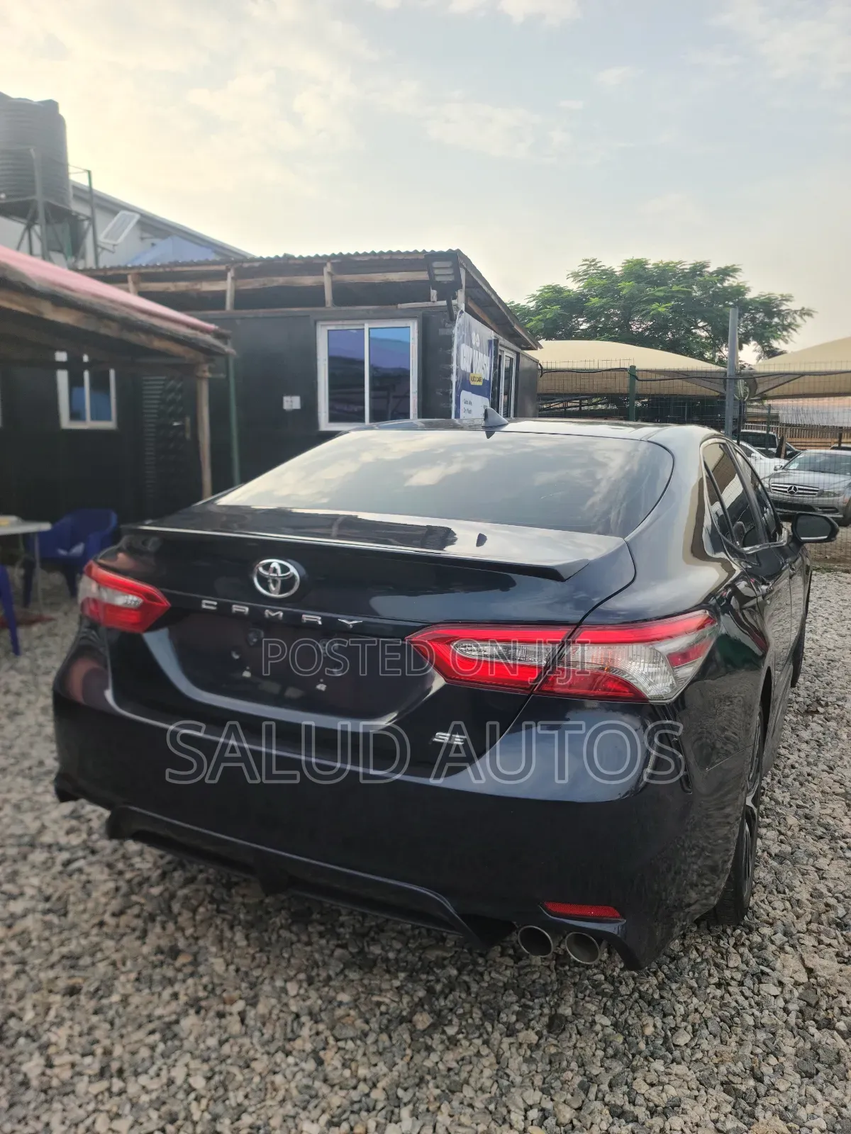 Toyota Camry SE (2.5L 4cyl 8A) 2019 Blue