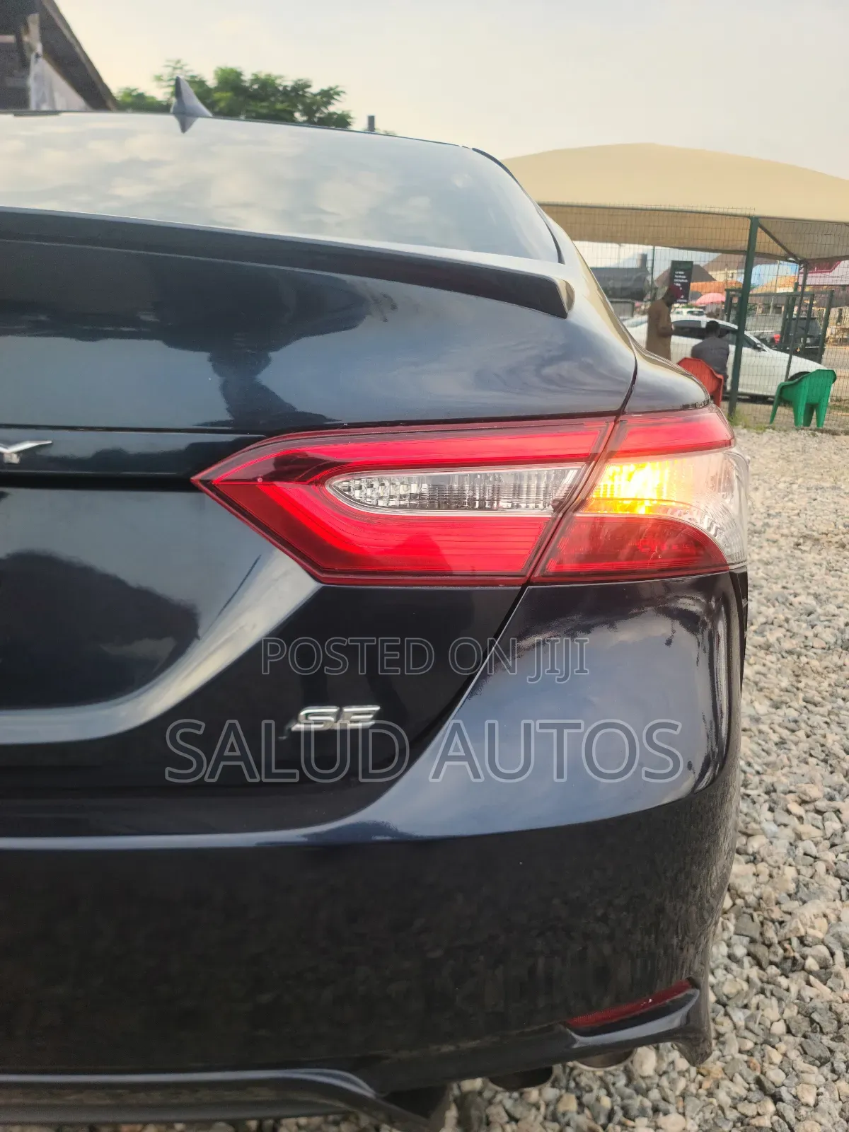 Toyota Camry SE (2.5L 4cyl 8A) 2019 Blue
