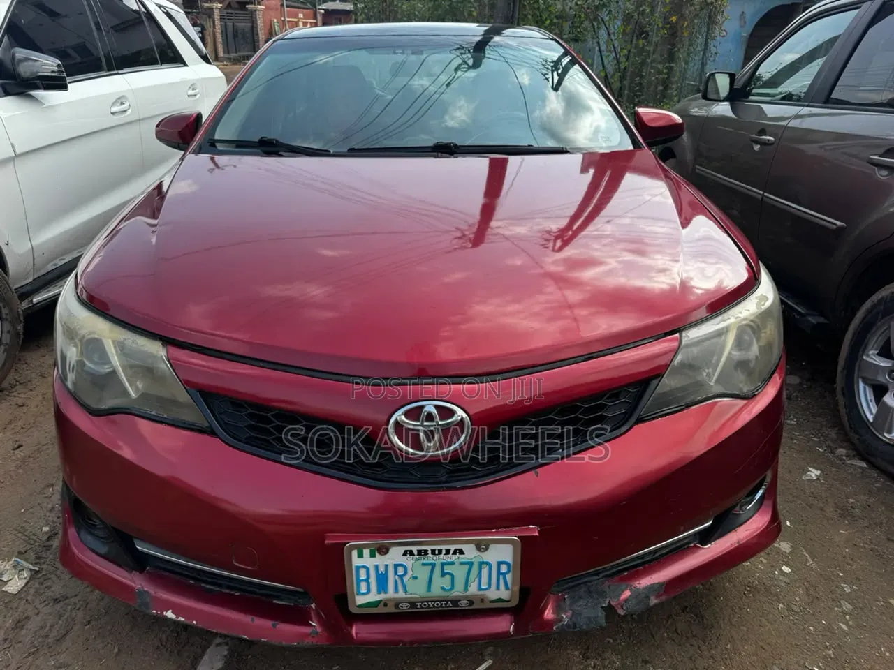 Toyota Camry LE 4dr Sedan (2.5L 4cyl 6A) 2013 Red