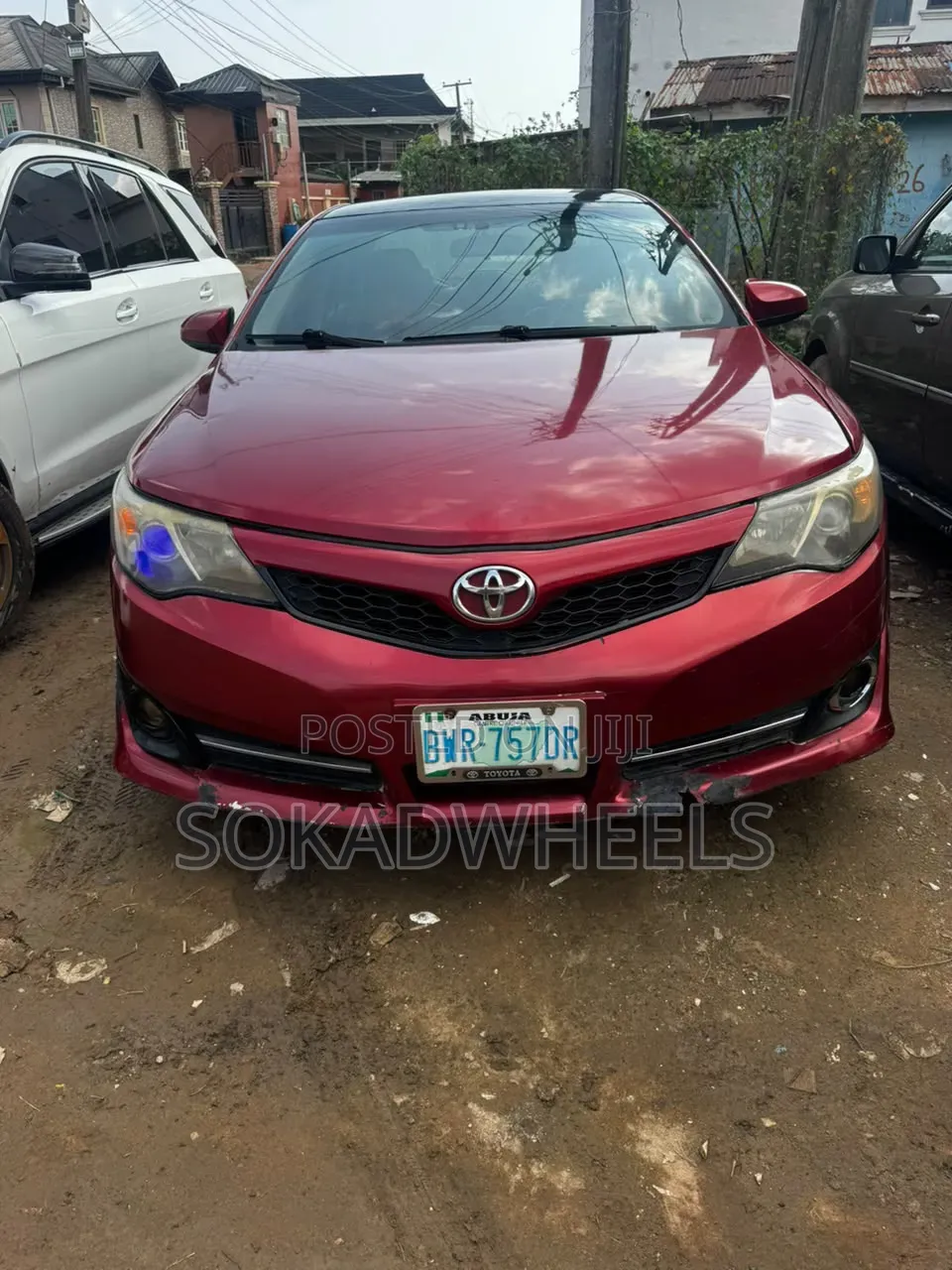 Toyota Camry LE 4dr Sedan (2.5L 4cyl 6A) 2013 Red