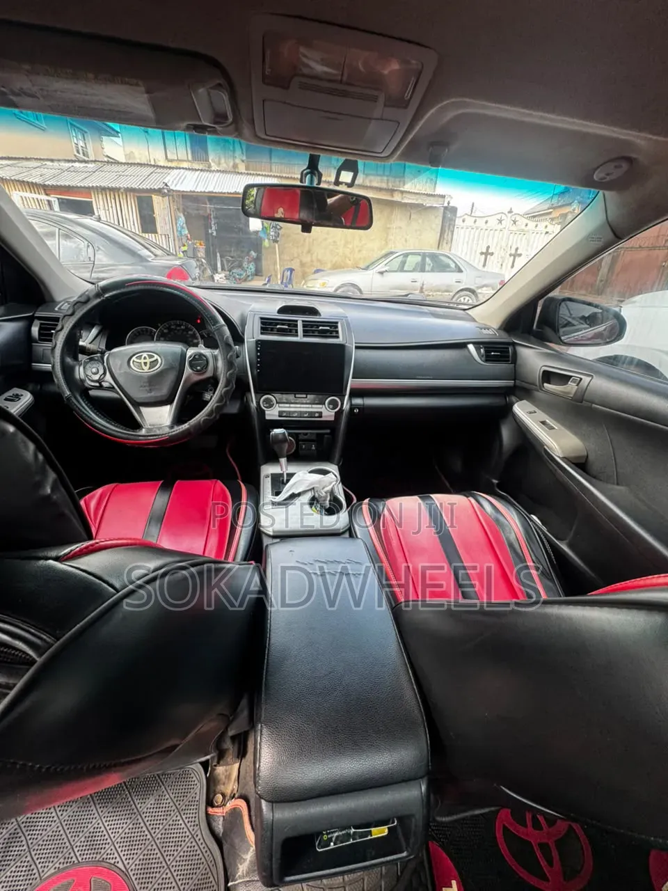 Toyota Camry LE 4dr Sedan (2.5L 4cyl 6A) 2013 Red
