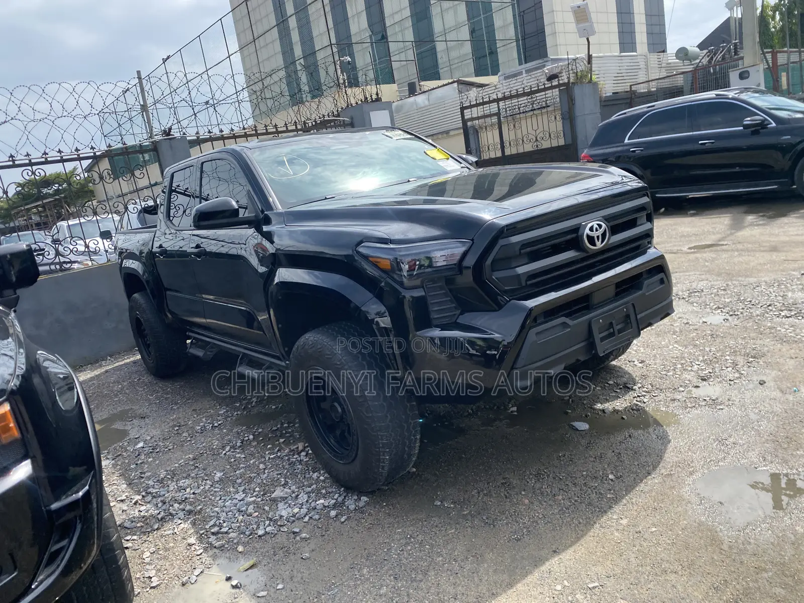 Toyota Tacoma Limited Double Cab 4WD 5.0 ft. SB 2025 Black
