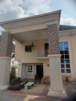4bdrm Duplex in Oshimili North for sale