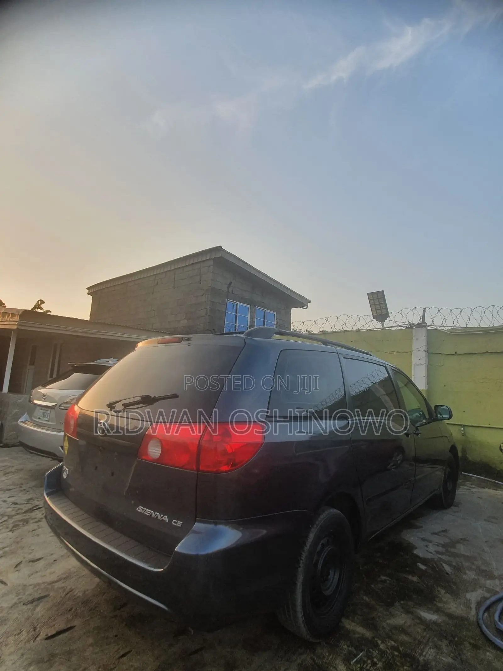 Toyota Sienna 2009 Blue