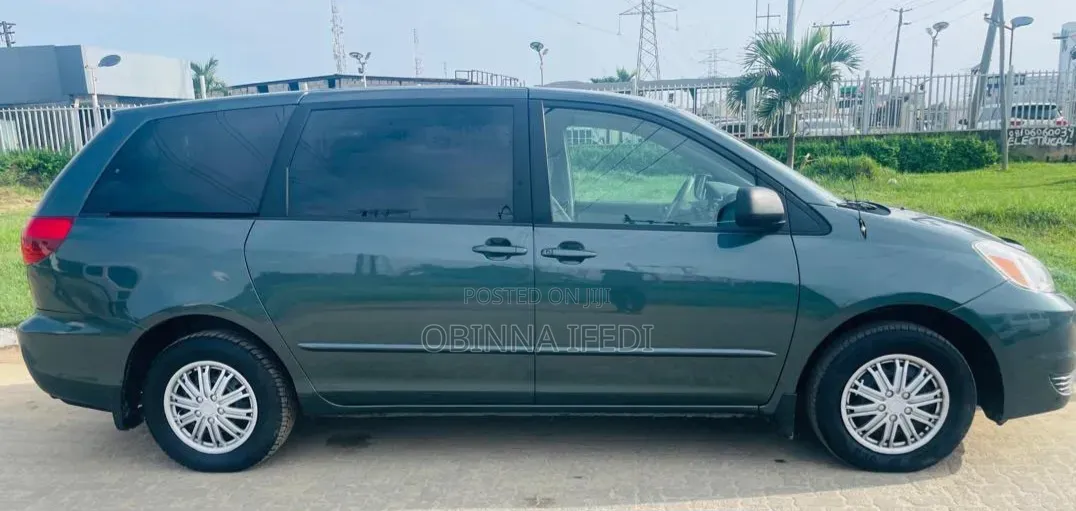 Toyota Sienna XLE 2005 Green
