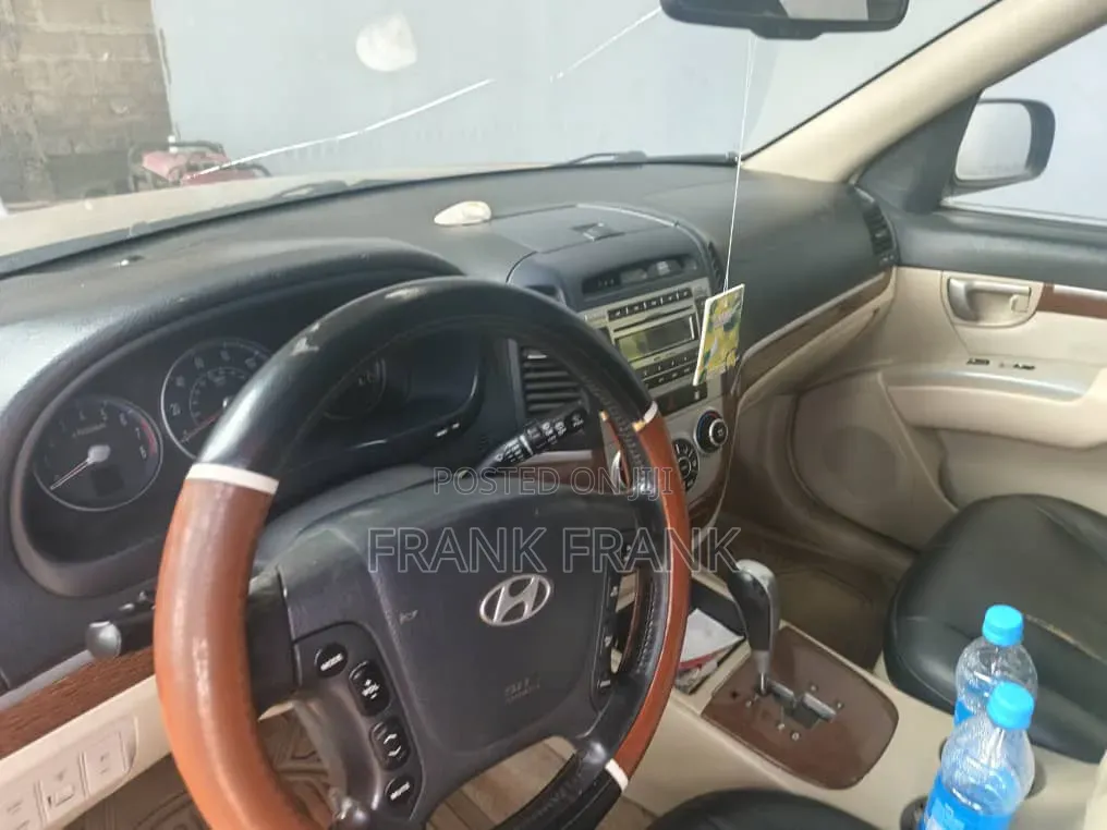 Hyundai Santa Fe 2008 Gold