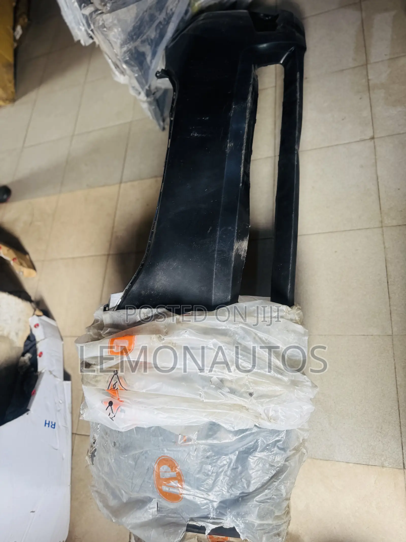 Toyota Front Bumper Sienna 012