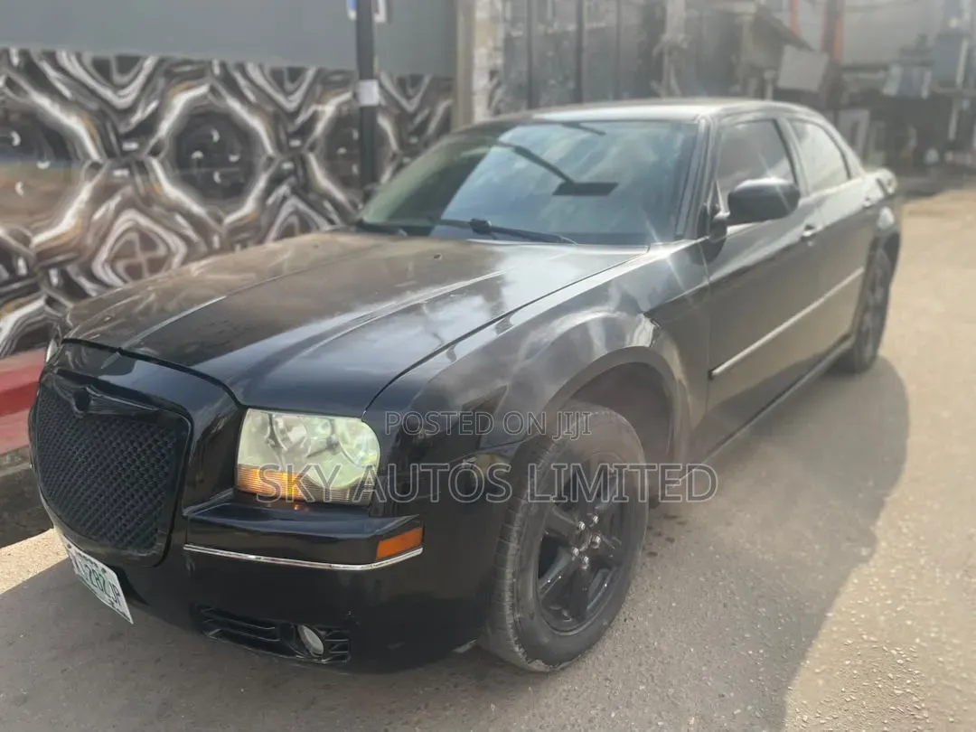 Chrysler 300 300S V6 3.5 RWD 2010 Black