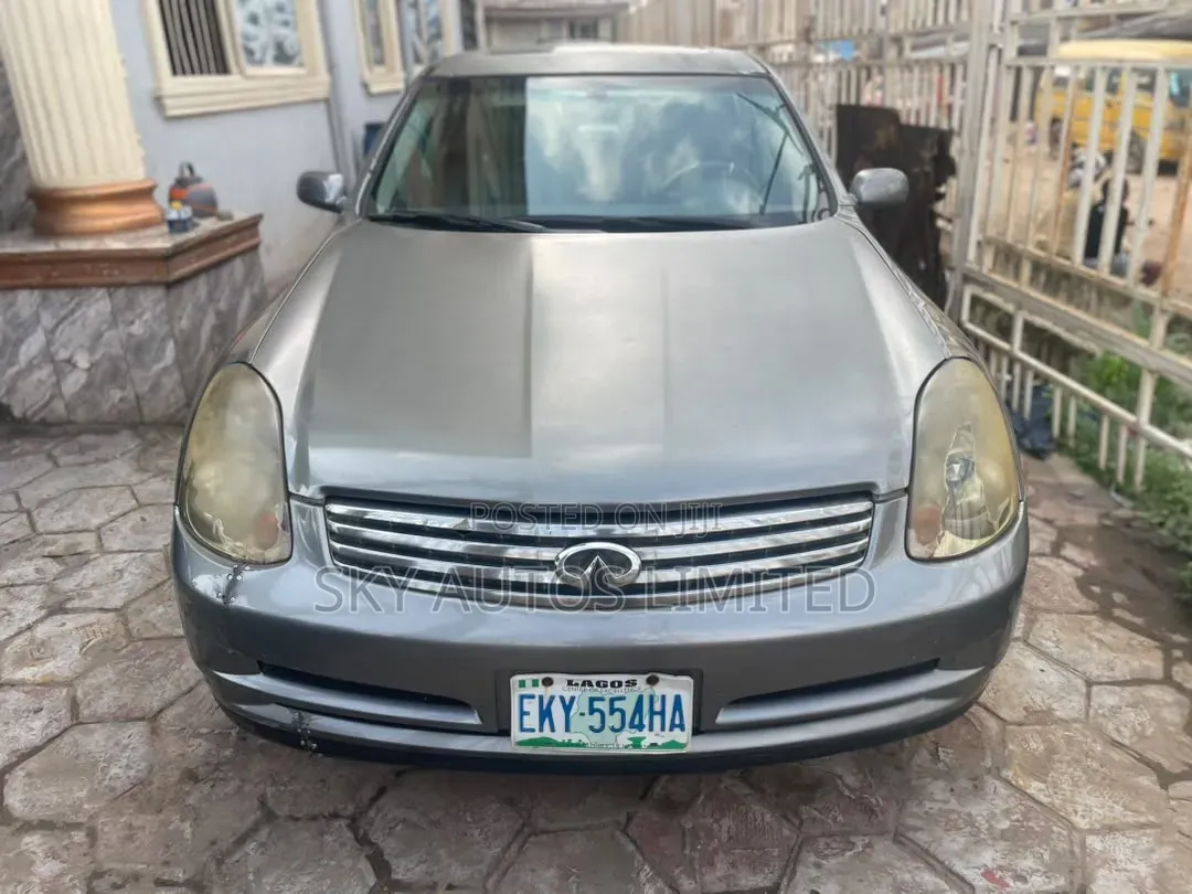 Infiniti G35 2004 Gray