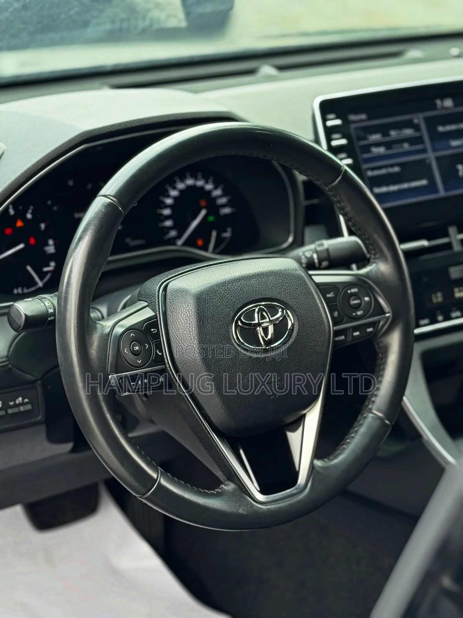 Toyota Avalon 2022 Black