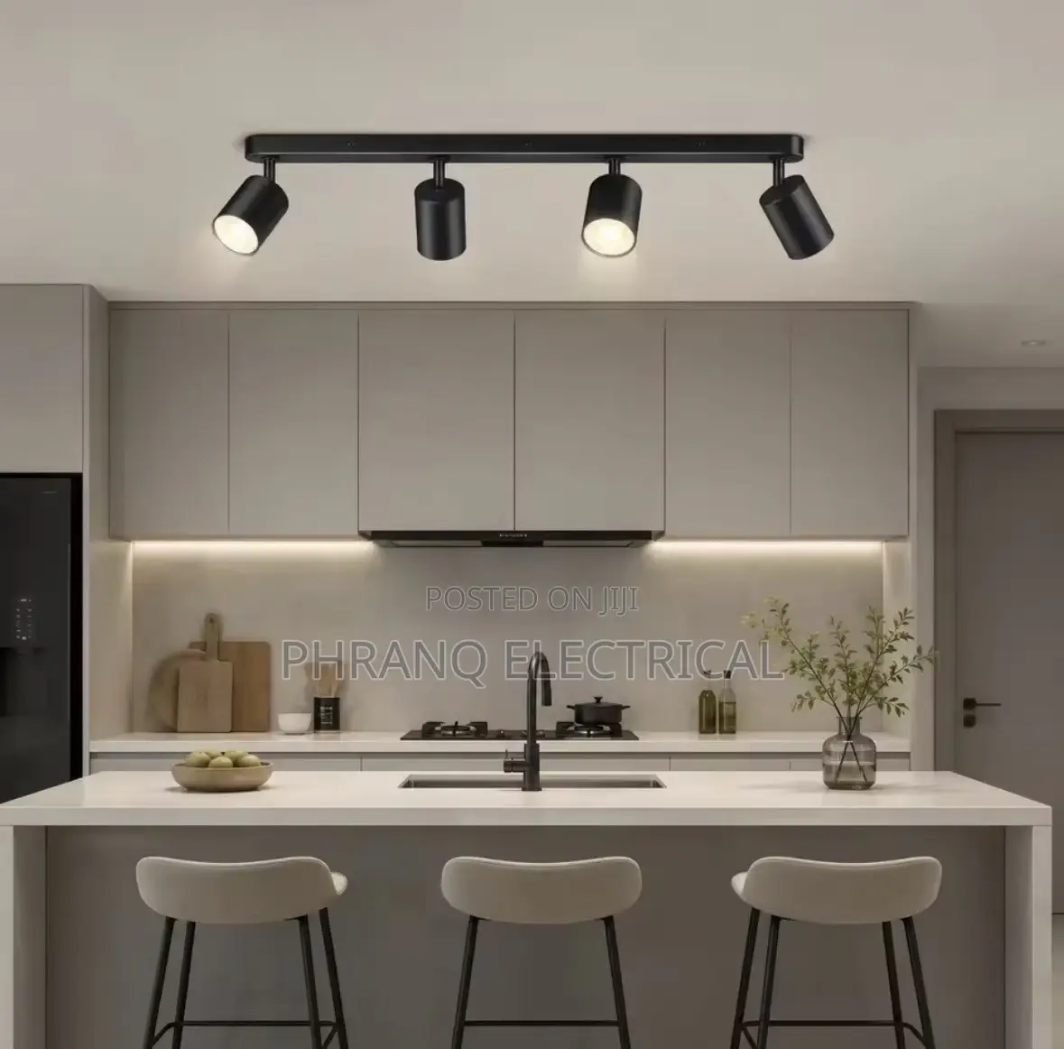 4 Head Adjustable Track Lighting