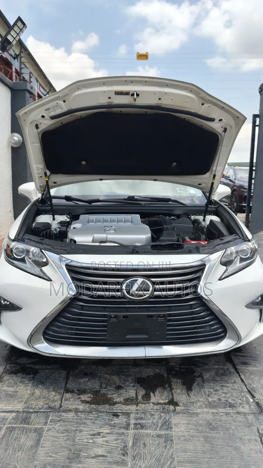 Lexus ES 350 FWD 2017 White