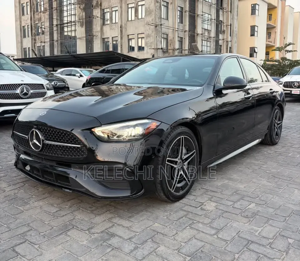 Mercedes-Benz C300 2023 Black