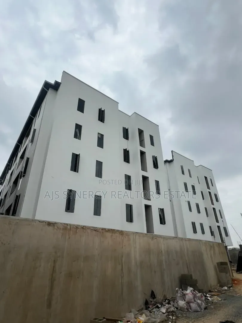 2,3 and 4bedrrooms Apartment in Ilasan for Sale