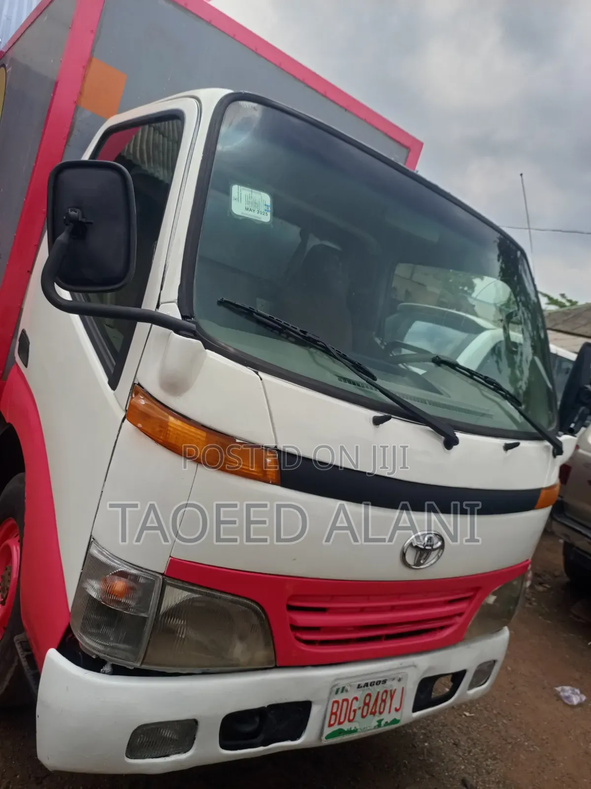 Toyota Dyna 2002 White