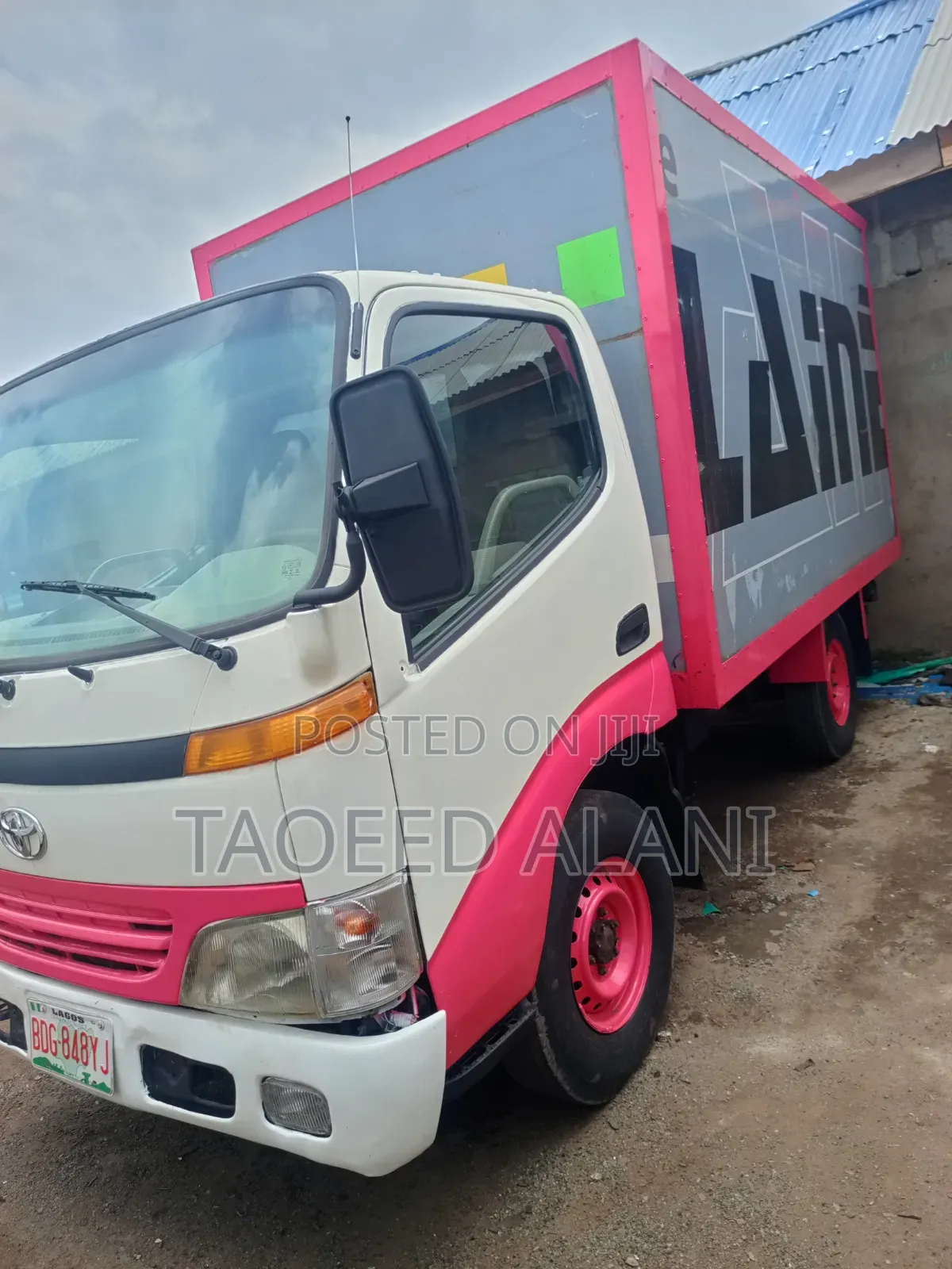 Toyota Dyna 2002 White