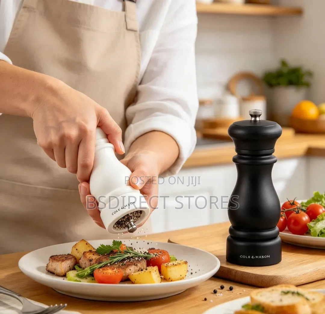 Cole and Mason Southwold Capstan Classic Salt Pepper Mill Gift Set