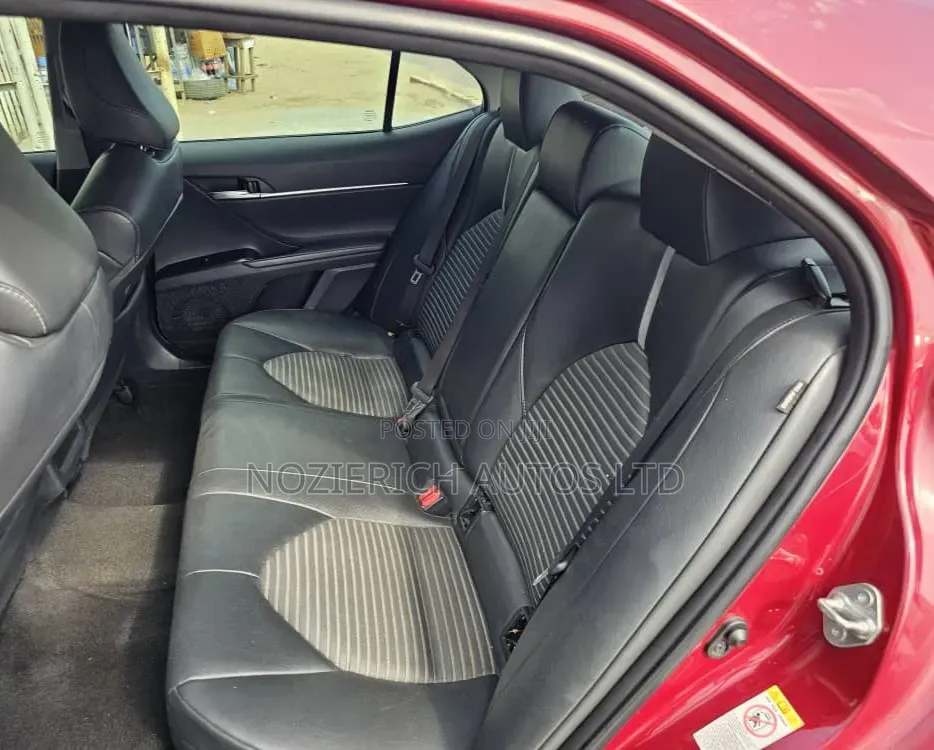 Toyota Camry 2018 Red