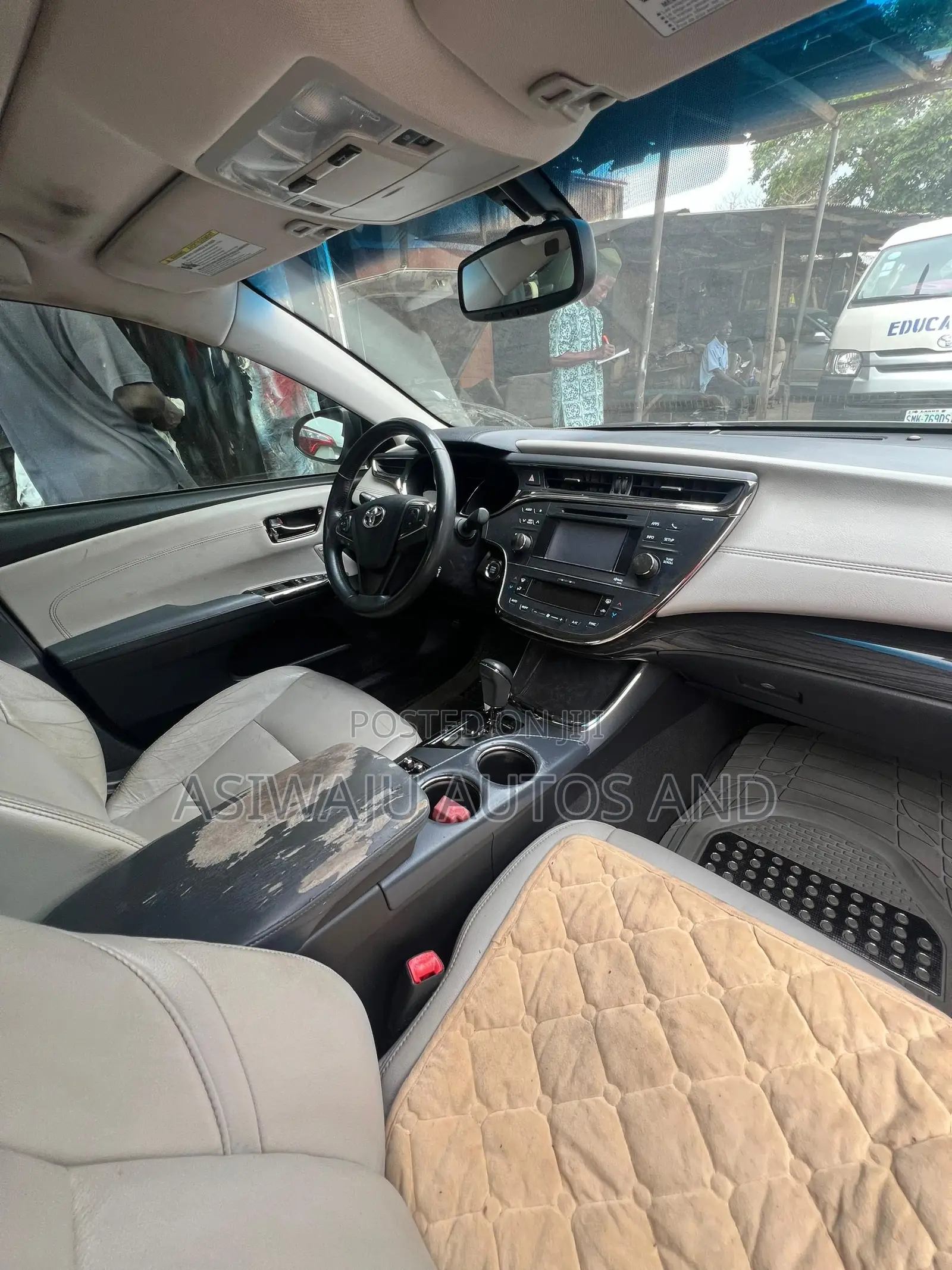 Toyota Avalon XLE 4dr Sedan (3.5L 6cyl 6A) 2015 Silver