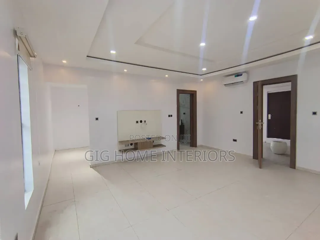 5bdrm Duplex in Estate, Lekki for rent