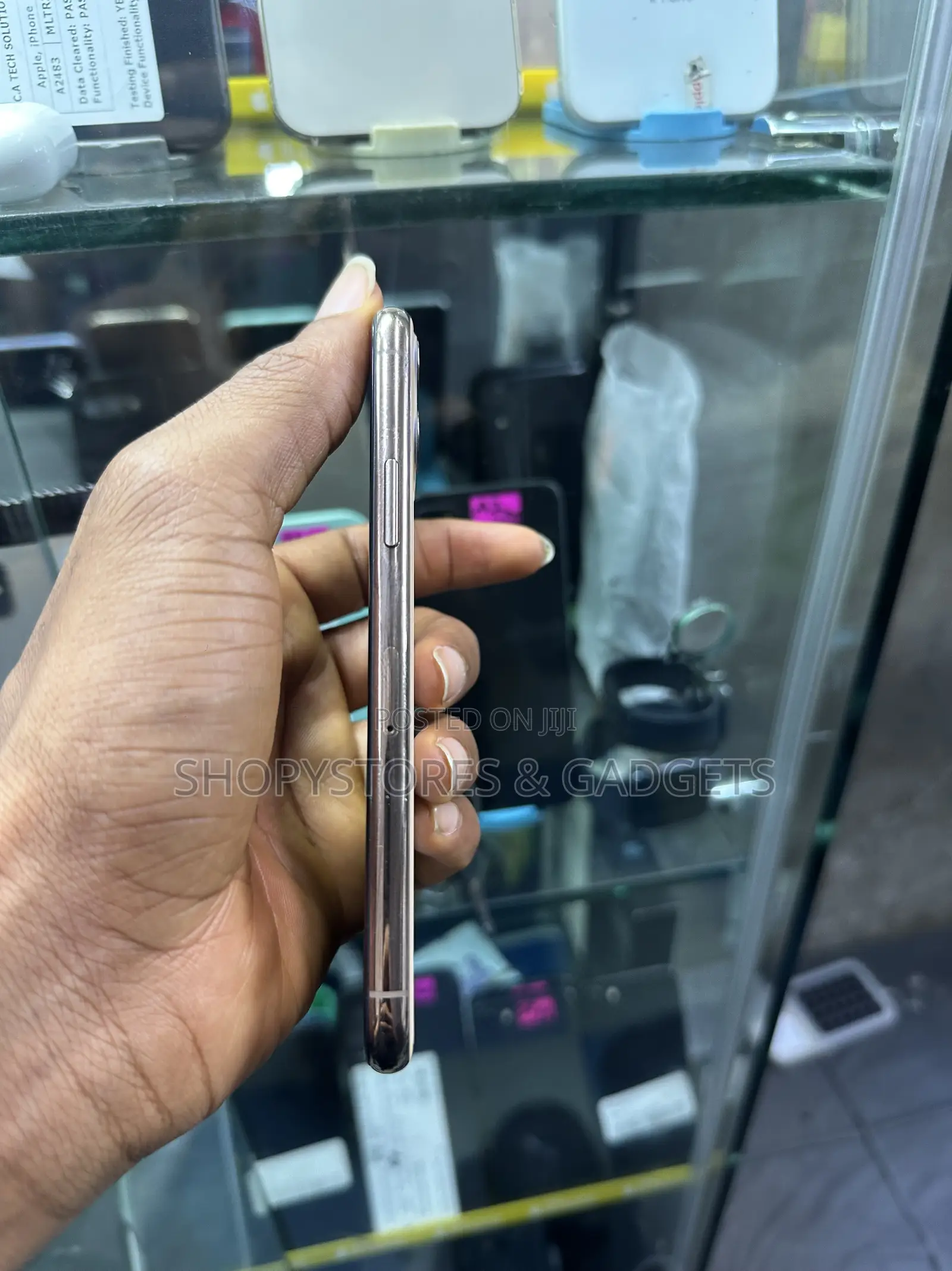 Apple iPhone 11 Pro 64 GB Gold