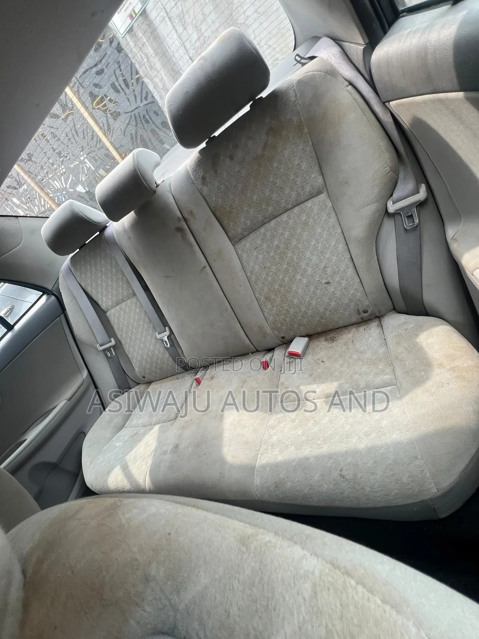 Toyota Corolla LE 4dr Sedan (1.8L 4cyl 4A) 2010 Gray