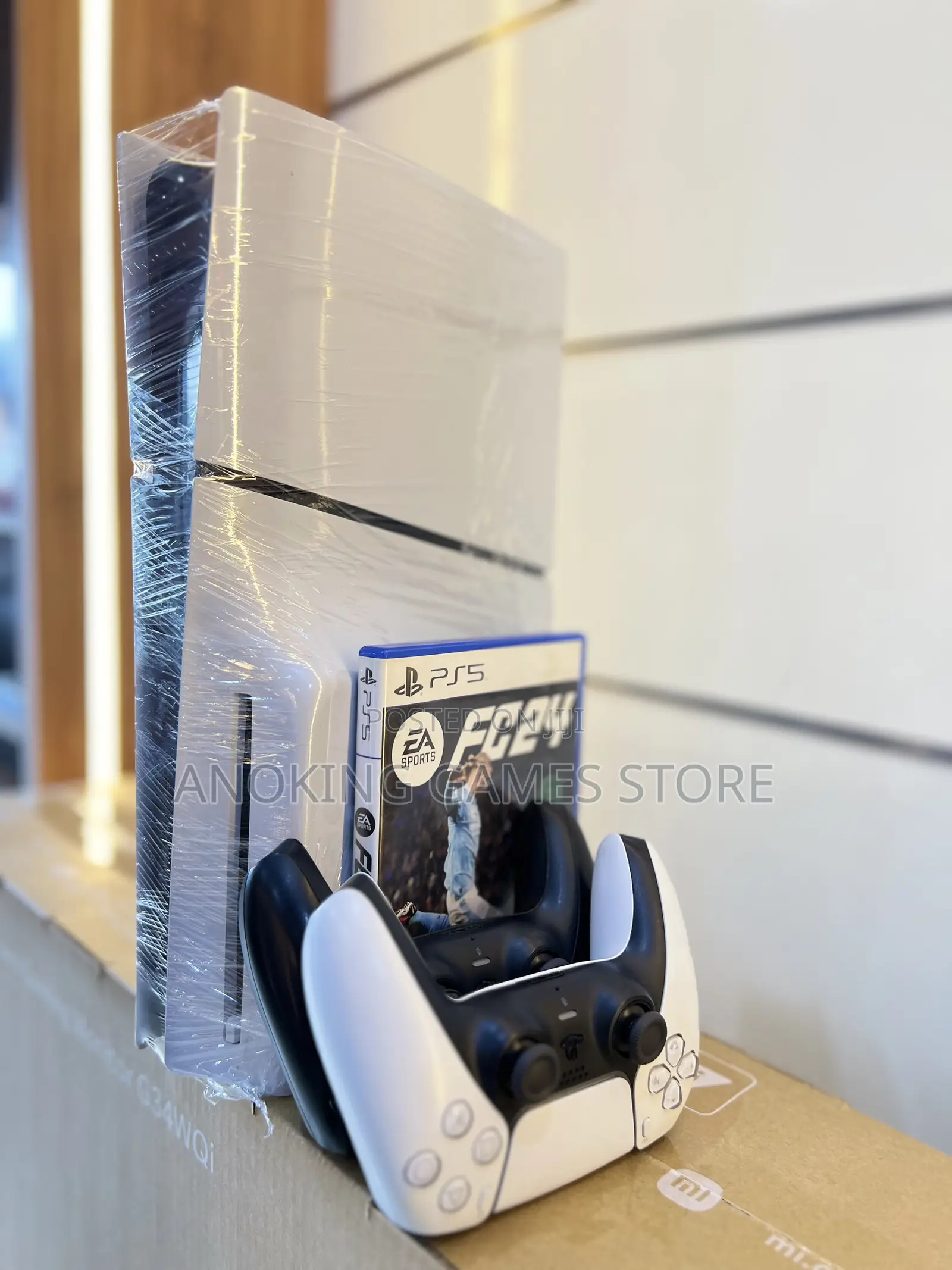 Ps5 Used Slim Console + 2 Pads , Fc24 Disc