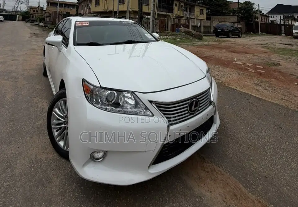 Lexus ES 2014 White