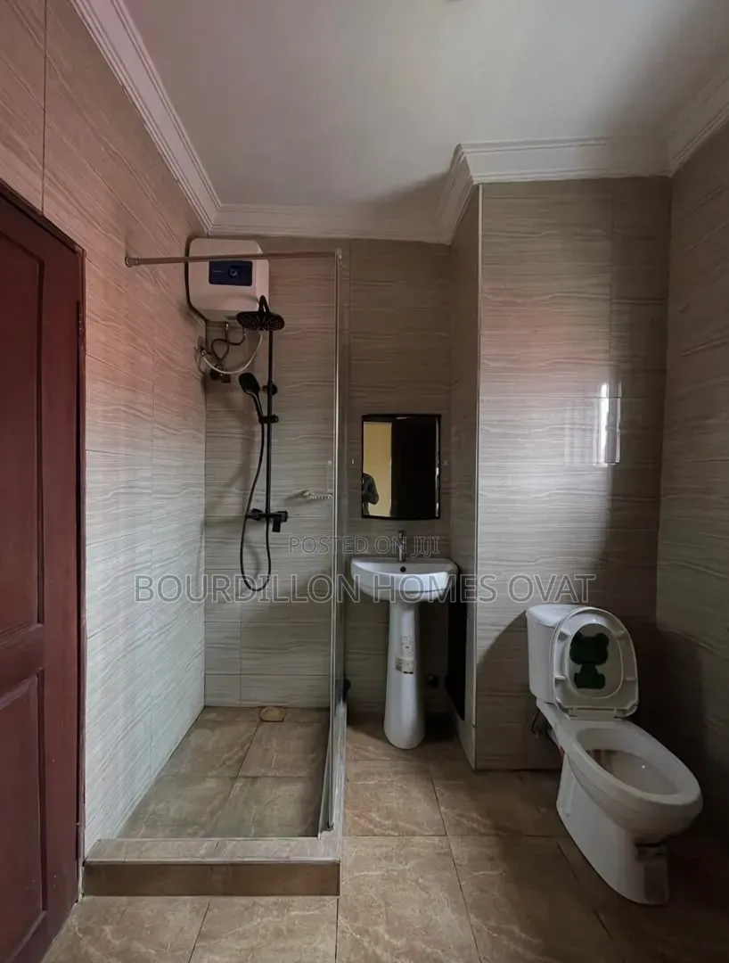 2bdrm Apartment in Ikate Lekki Lagos for rent