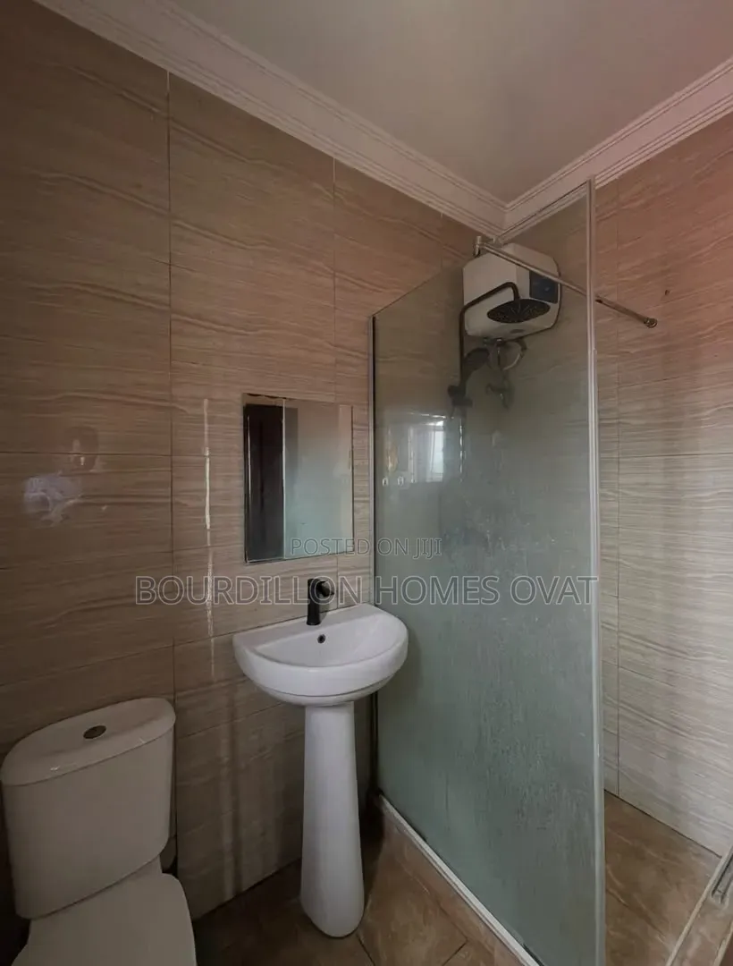 2bdrm Apartment in Ikate Lekki Lagos for rent