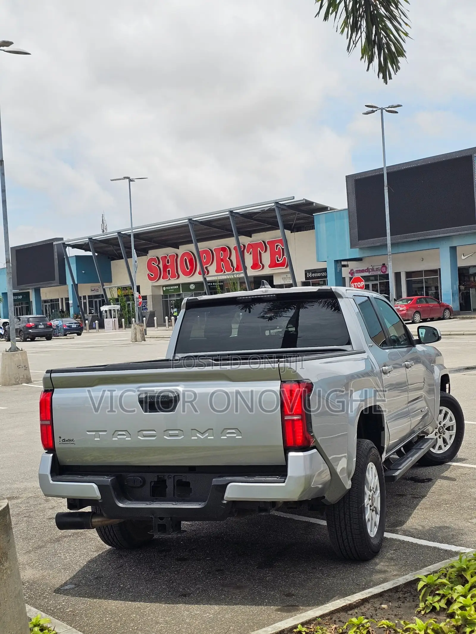 Toyota Tacoma SR5 Double Cab 6' Bed AT 2024 Gray