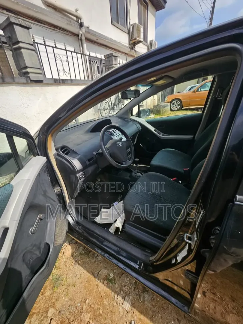 Toyota Yaris 2006 Black