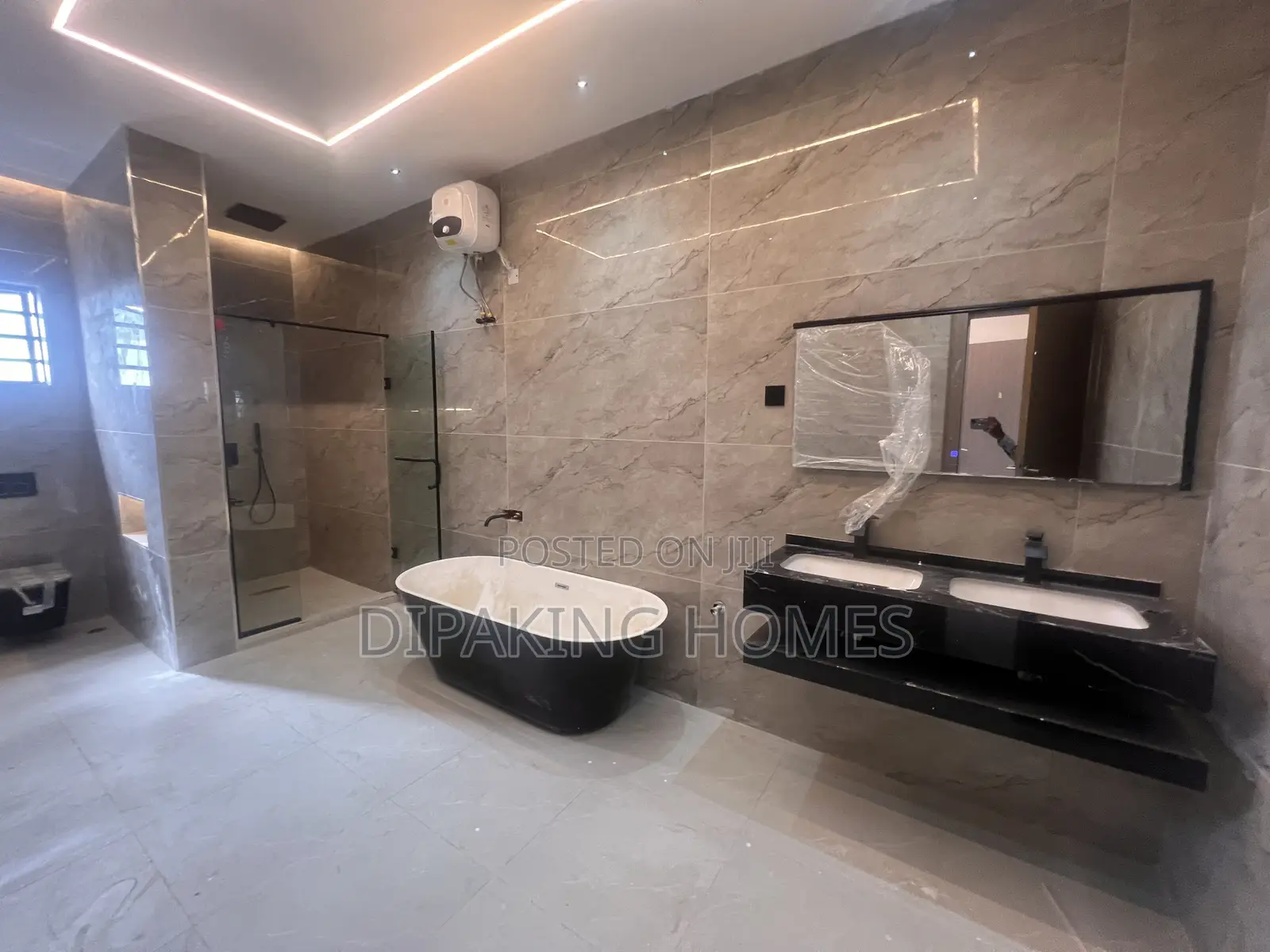 5bdrm Mansion in Ojodu for sale