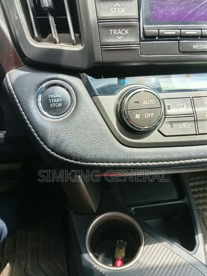 Toyota RAV4 XLE 4dr SUV (2.5L 4cyl 6A) 2014 Black
