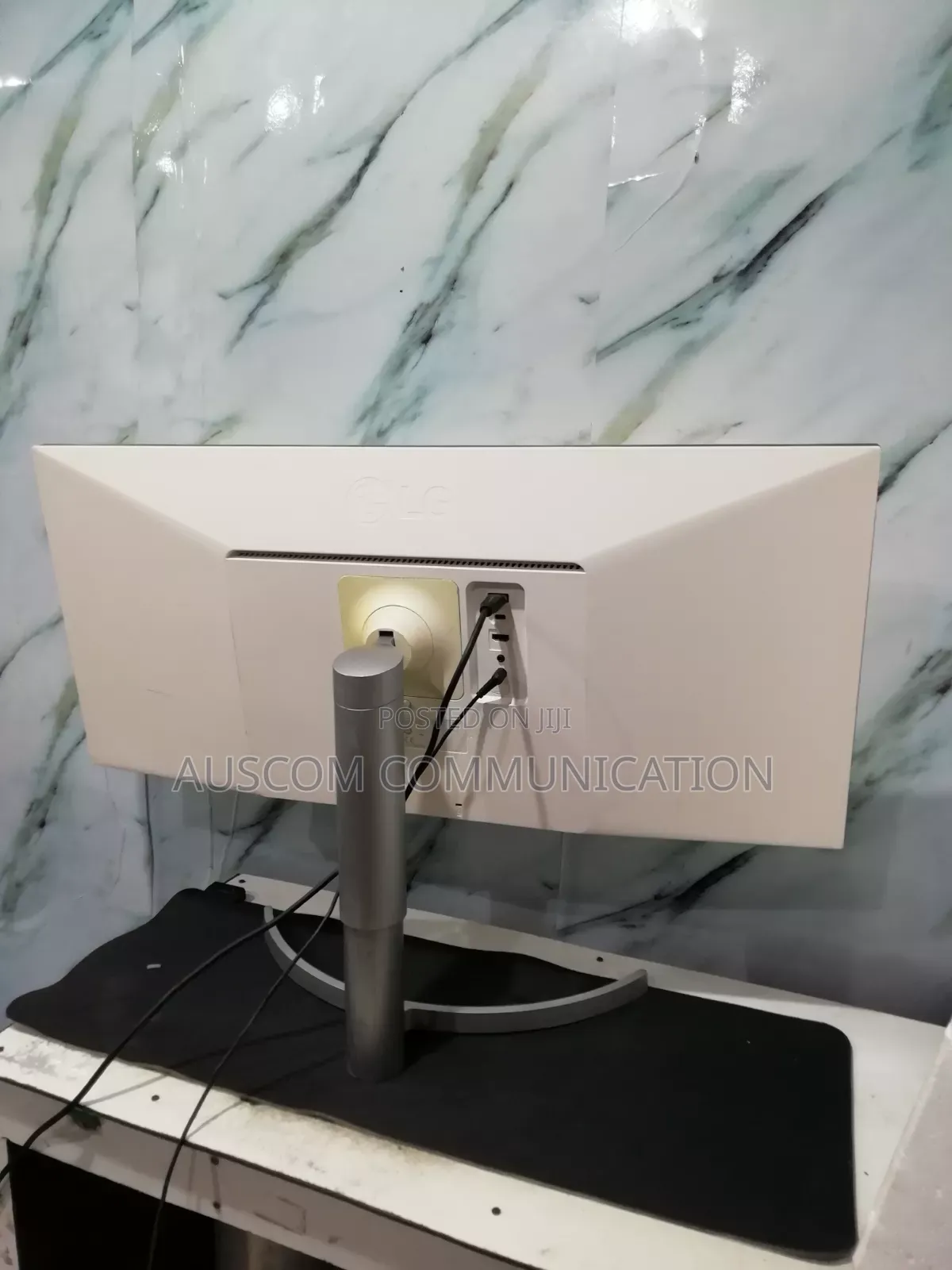 LG Ultrawide 34" 2560X1080 IPS 21:9 Ratio 100hz Refresh Rate