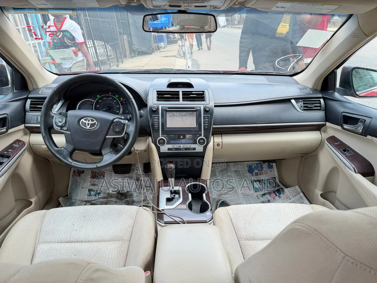 Toyota Camry XLE 4dr Sedan (2.5L 4cyl 6A) 2012 Red