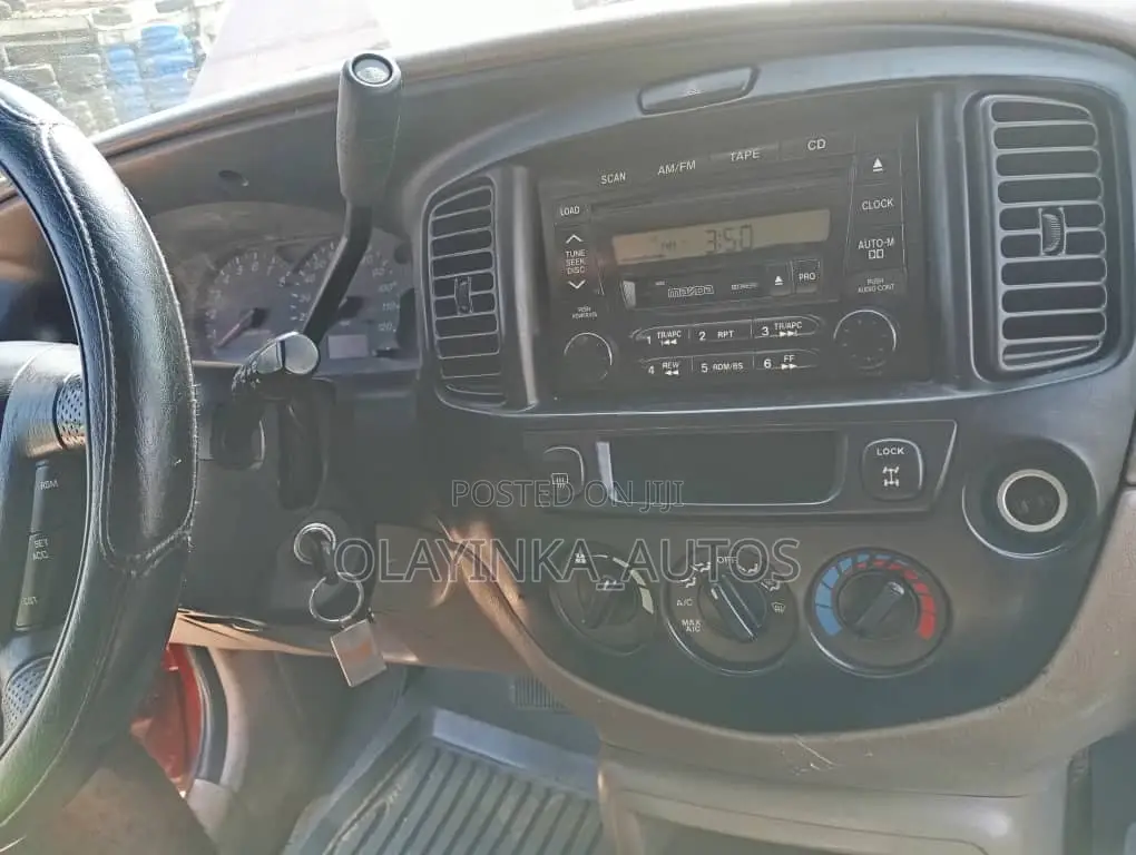 Mazda Tribute 3.0 ES V6 2004 Red