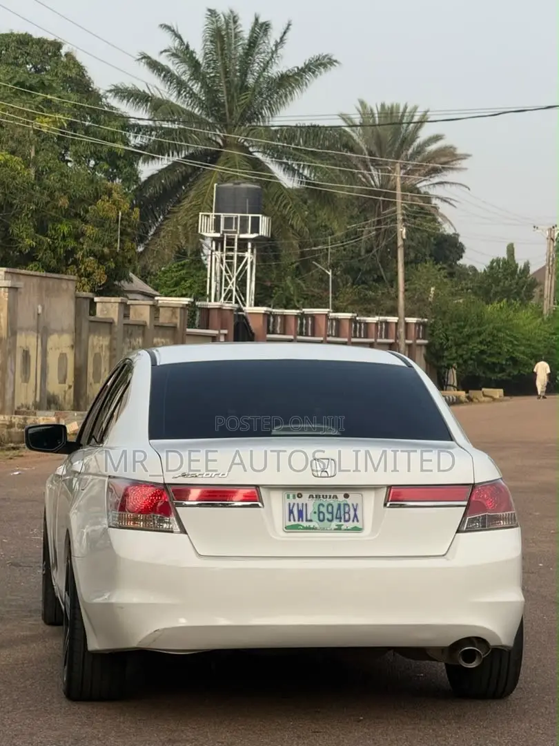 Honda Accord 2011 White